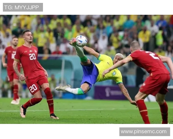 炫酷足球明星的魅力瞬间与精彩瞬间全景展示PPT设计分享